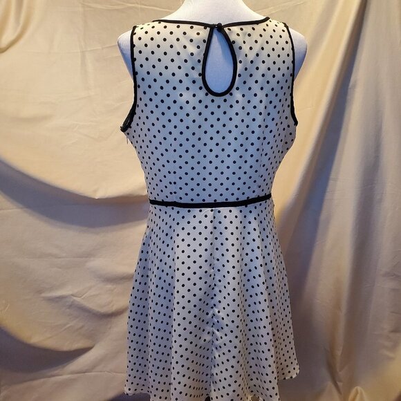 Lauren Conrad Polka-Dot Swoop Neck Midi Dress SZ Medium - Picture 4 of 9